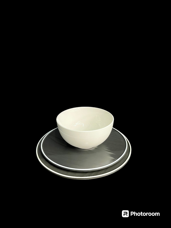 Black Grain Dinnerware Service For 4 Round