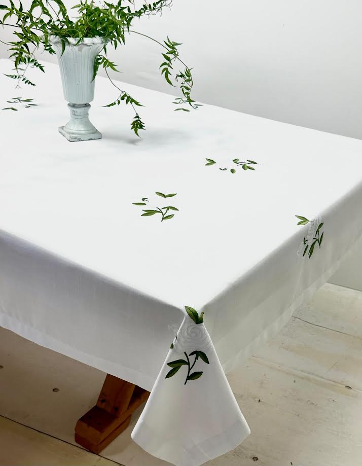 White Rose Tablecloth Green Stem SP