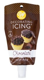 Wilton Chocolate Icing Decorating Pouch with Tips, 7oz.