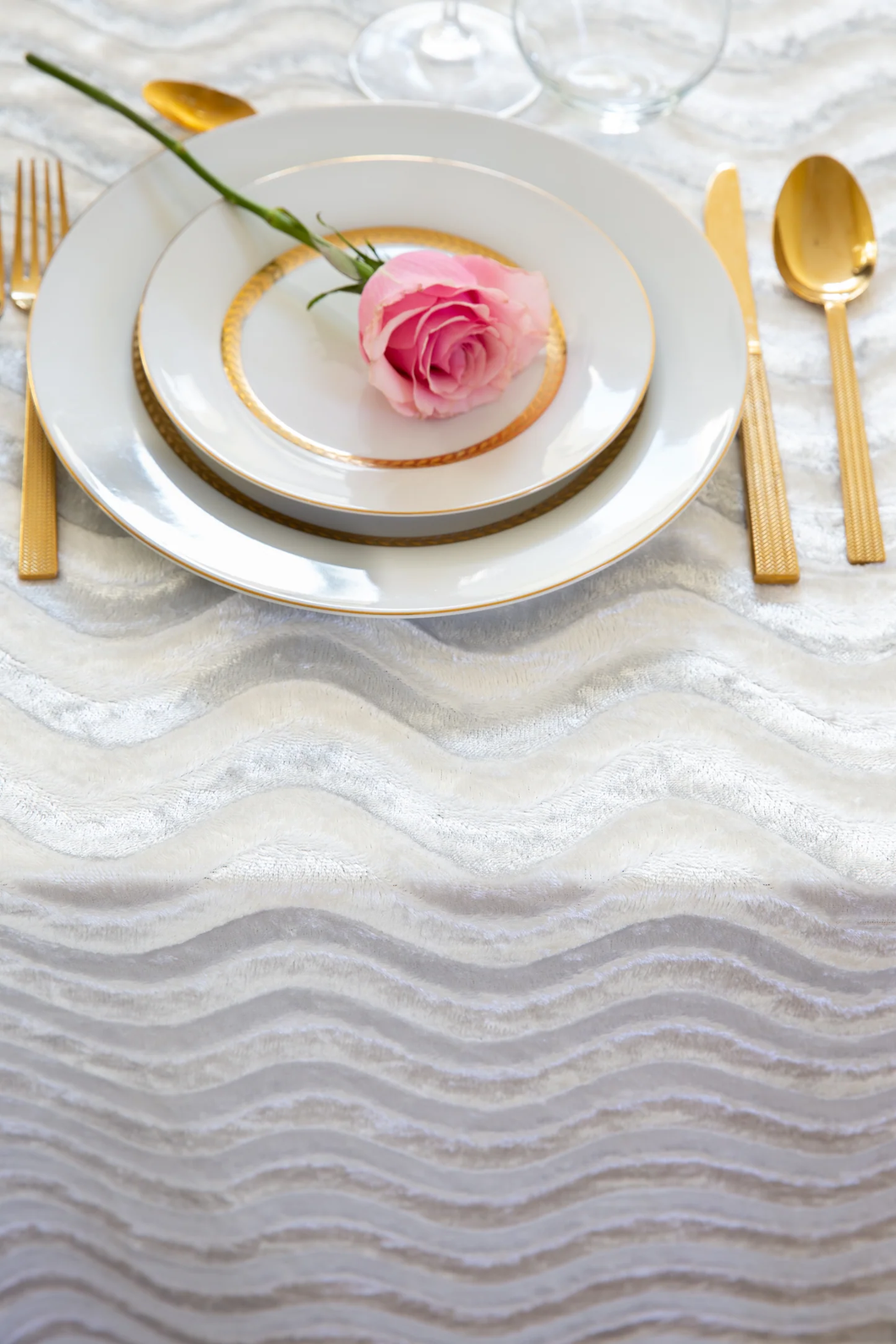 2020 70x120 Velvet Wave Tablecloth