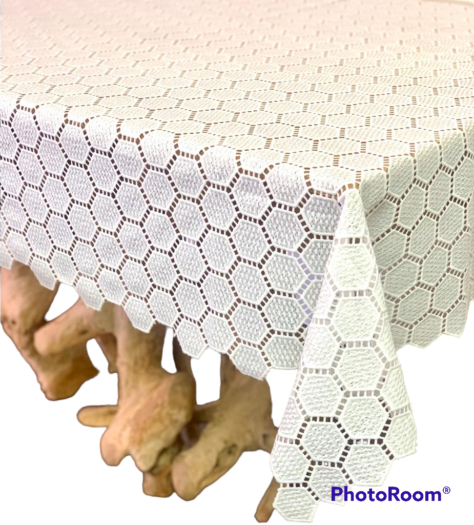 BEEH BEE HIVE TABLECLOTH 72X108