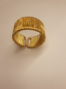 Ribbed Gold Napkin Ring