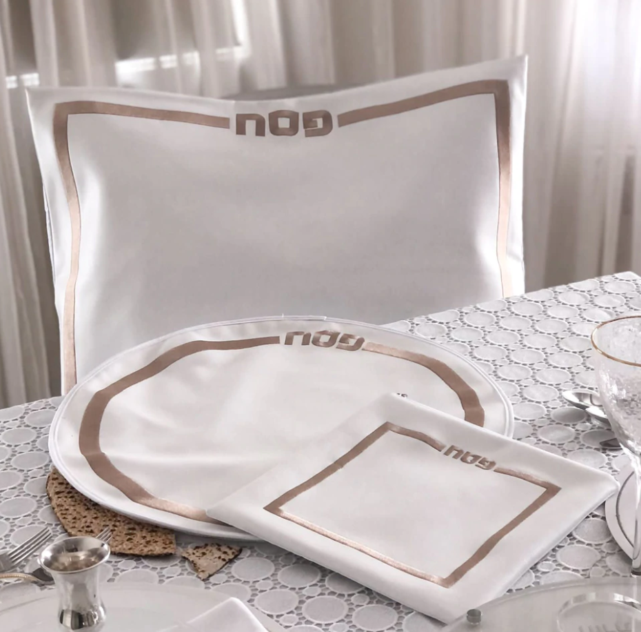 J-PSS-TC-GD SEDER SET/GOLD/CLASSIC